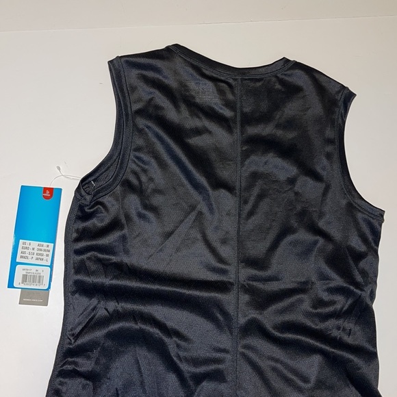 🆕 New Balance Black and Silver Reflective Tank Top - Women’s Size Small - Picture 5 of 9